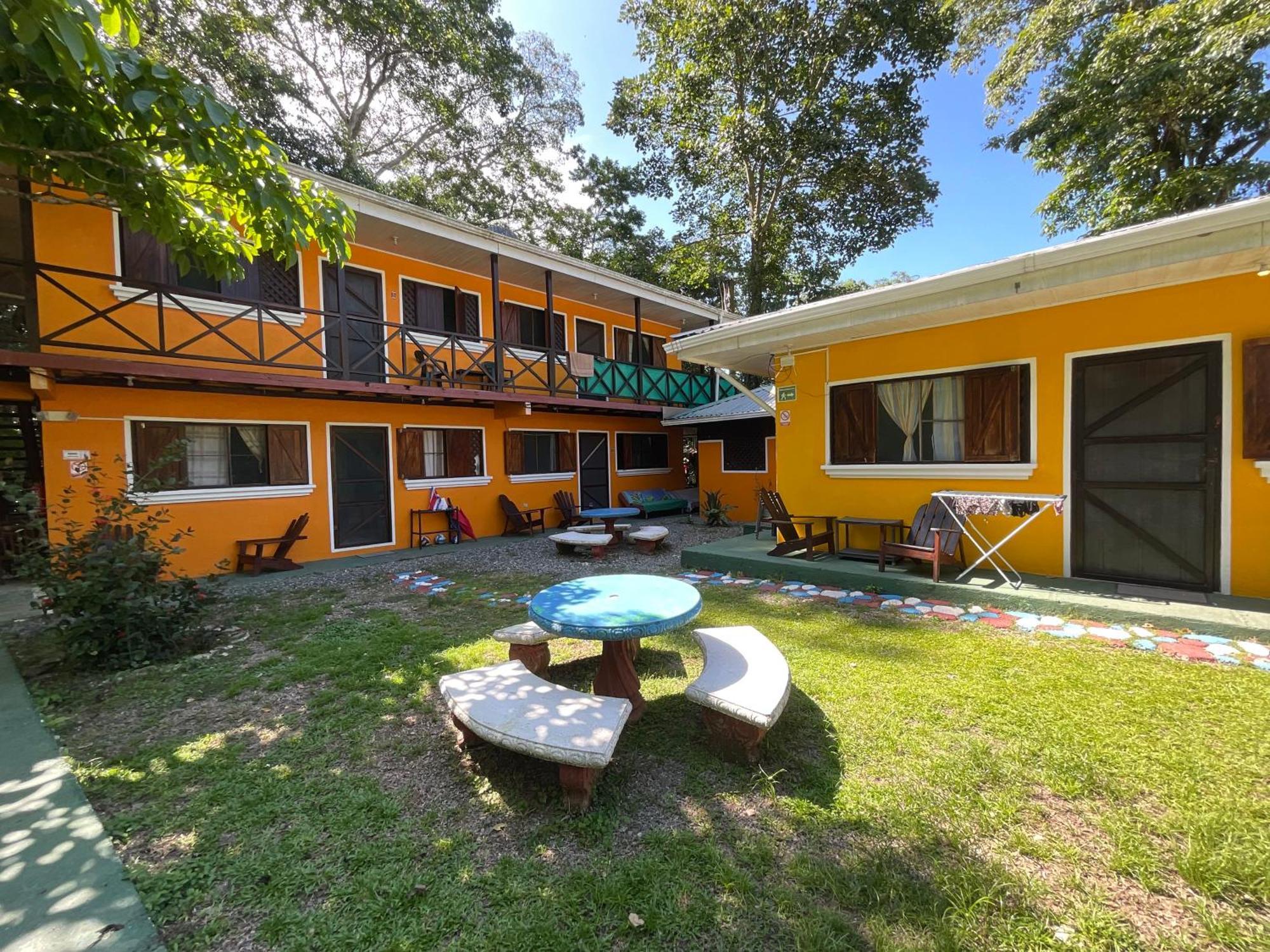 Las Casitas De Playa Ne Gra Puerto Viejo de Talamanca Exterior photo