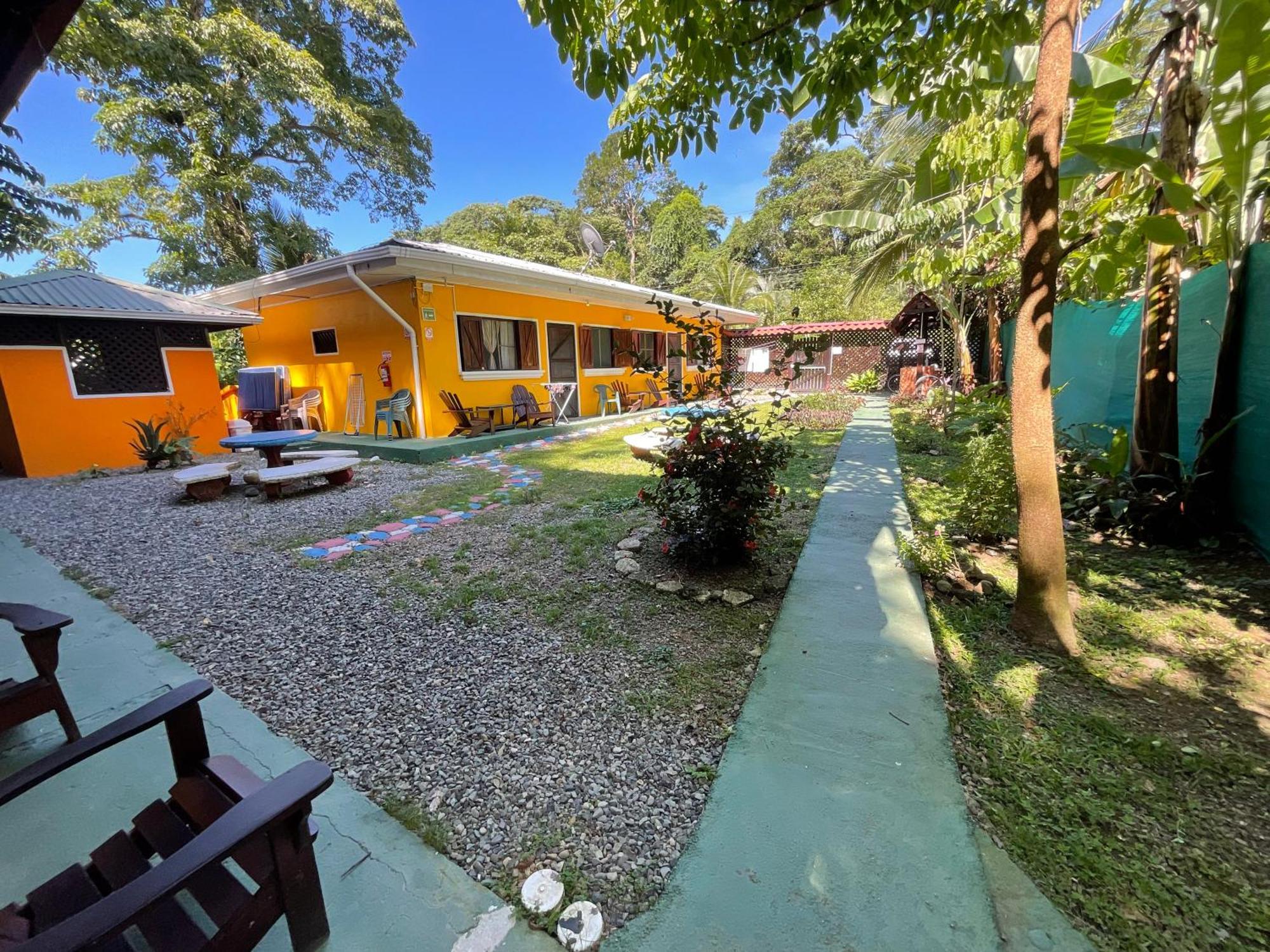 Las Casitas De Playa Ne Gra Puerto Viejo de Talamanca Exterior photo